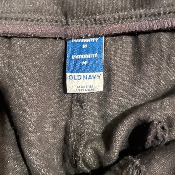 Maternity shorts lot - Picture 2 of 5